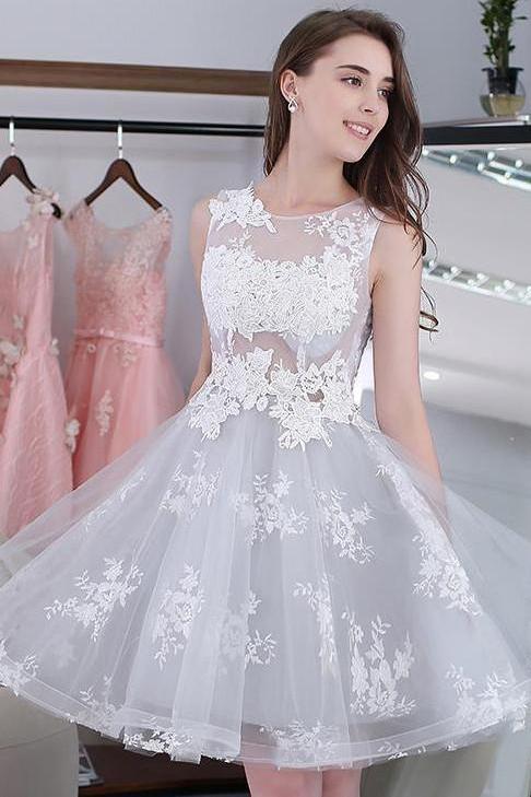 Knee-length Sleeveless Short Cute A-line Lace Appliques Tulle Homecoming Graduation Dress RS252