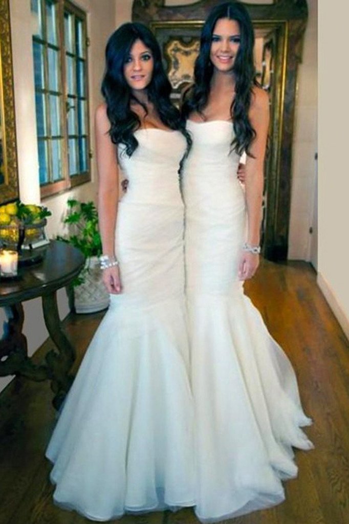 Gorgeous White Tulle Strapless Mermaid Long Cheap Simple Long Wedding Dresses RS574