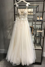 Load image into Gallery viewer, Sexy Spaghetti Straps V Neck A Line Tulle Ivory Backless Prom Dresses Wedding Dresses RS28