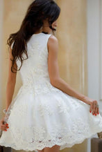 Load image into Gallery viewer, A-Line V-Neck White Tulle Short Prom Dresses Cute Lace Appliques Homecoming Dress RS719